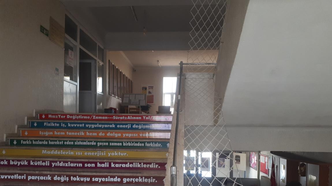Okulumuz Binası, Erkek Pansiyonu ve Kız Pansiyonunun merdiven aralıkları çelik halat ve örgü file ile örüldü.