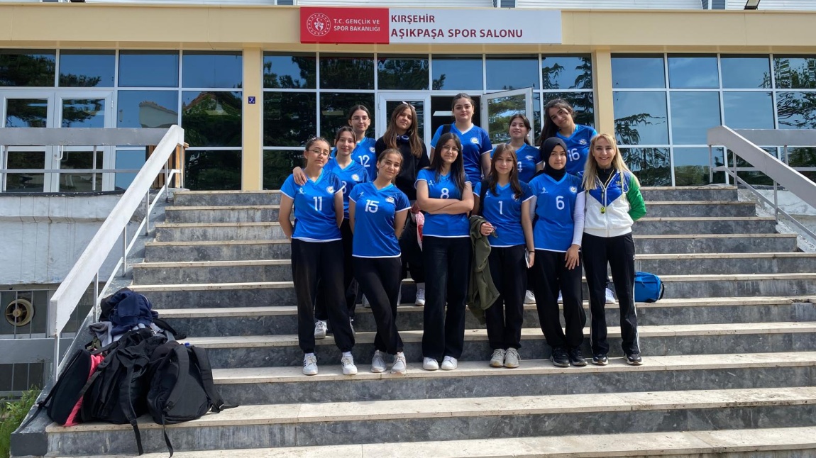 Okul Sporları Kırşehir İl Birinciliği Voleybol Genç Kızlar B Grubunda Yarı Finaldeyiz